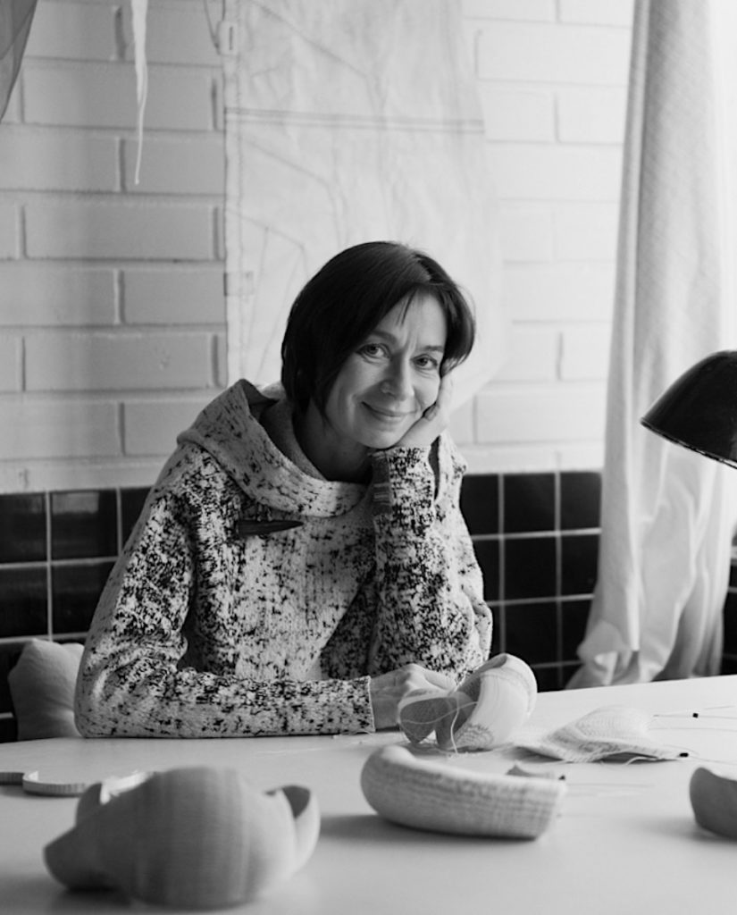 Janna Syvänoja is a visual artist from Helsinki. Nature, its materials and events are an inexhaustible source of joy and inspiration for her.