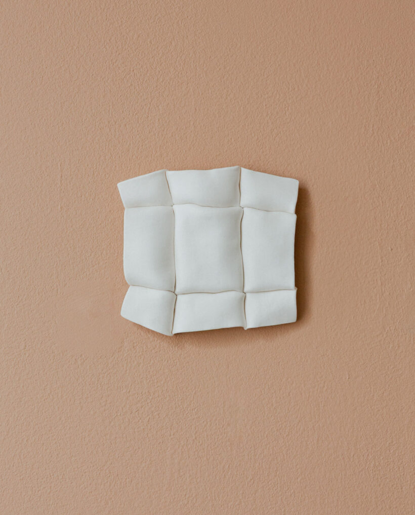 iinesniemela_porcelain_relief_lokalhelsinki2025-2