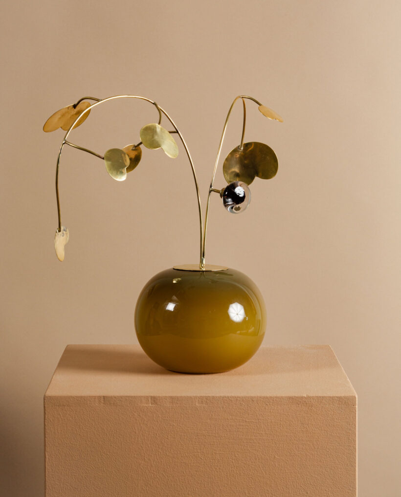 millavaahtera_mobile_sculpture_lasi_brass_lokalhelsinki2026