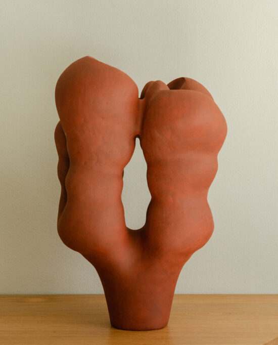 Henna Nuutinen | Red Shape 01_26