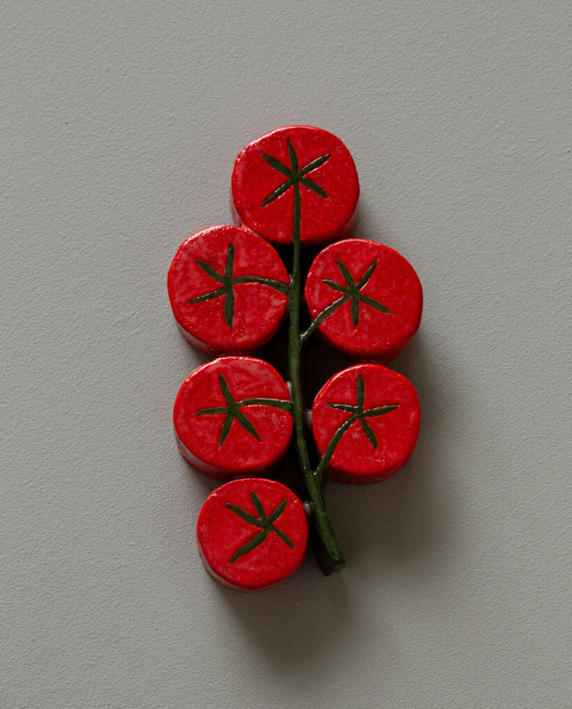 tiiaanttila_ceramic_relief_artwork_atfirstblush_billnas_lokalhelsinki2026-13