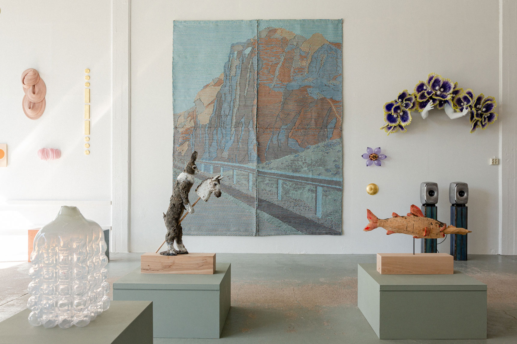 exhibition_installation_artwork_atfirstblush_billnas_lokalhelsinki2026-7