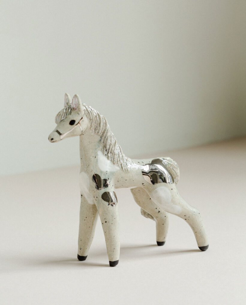 maisamajakka_horse_figurine_ceramic_artwork_lokalhelsinki2026-25