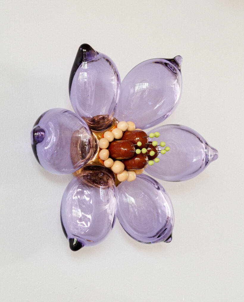 matiaskarsikas_sculpture_relief_glass_ceramic_artwork_atfirstblush_billnas_lokalhelsinki2026-1-2