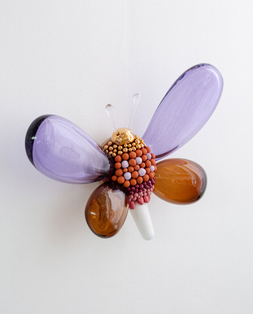 matiaskarsikas_sculpture_relief_glass_ceramic_artwork_atfirstblush_billnas_lokalhelsinki2026-1-5