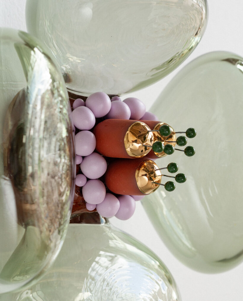 matiaskarsikas_sculpture_relief_glass_ceramic_artwork_atfirstblush_billnas_lokalhelsinki2026-3