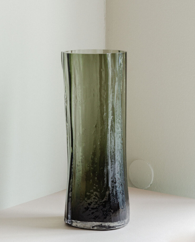 antreihartikainen_vestige_glass_vase_atfirstblush_lokalhelsinki2026-3