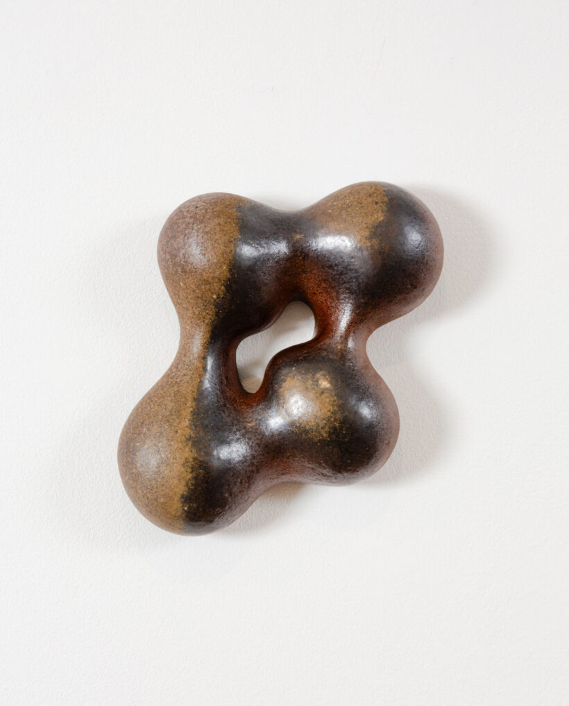 hennanuutinen_ceramic_sculpture_artwork_whitewall_lokalhelsinki2026-46